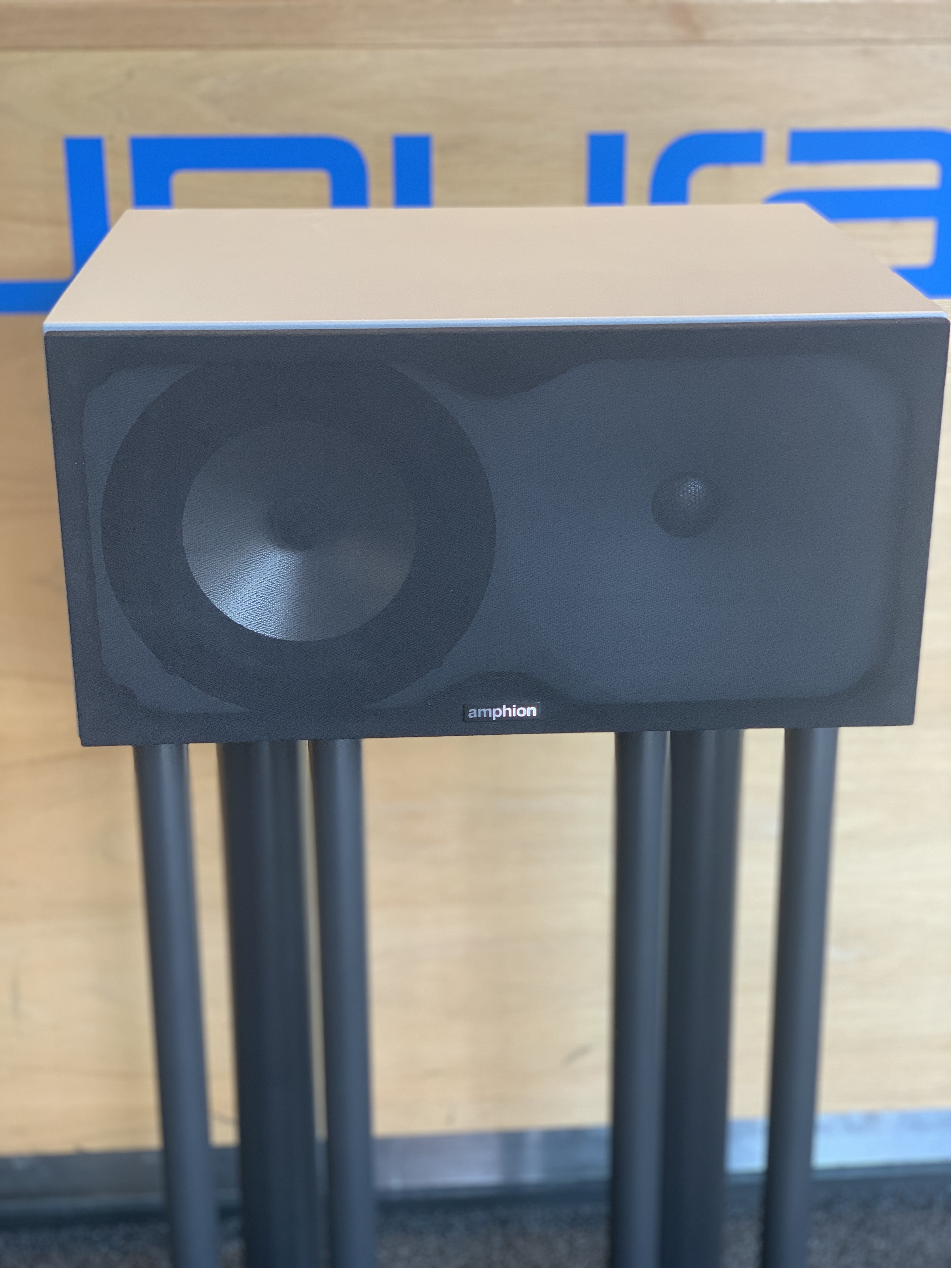 Amphion Origo (80)
