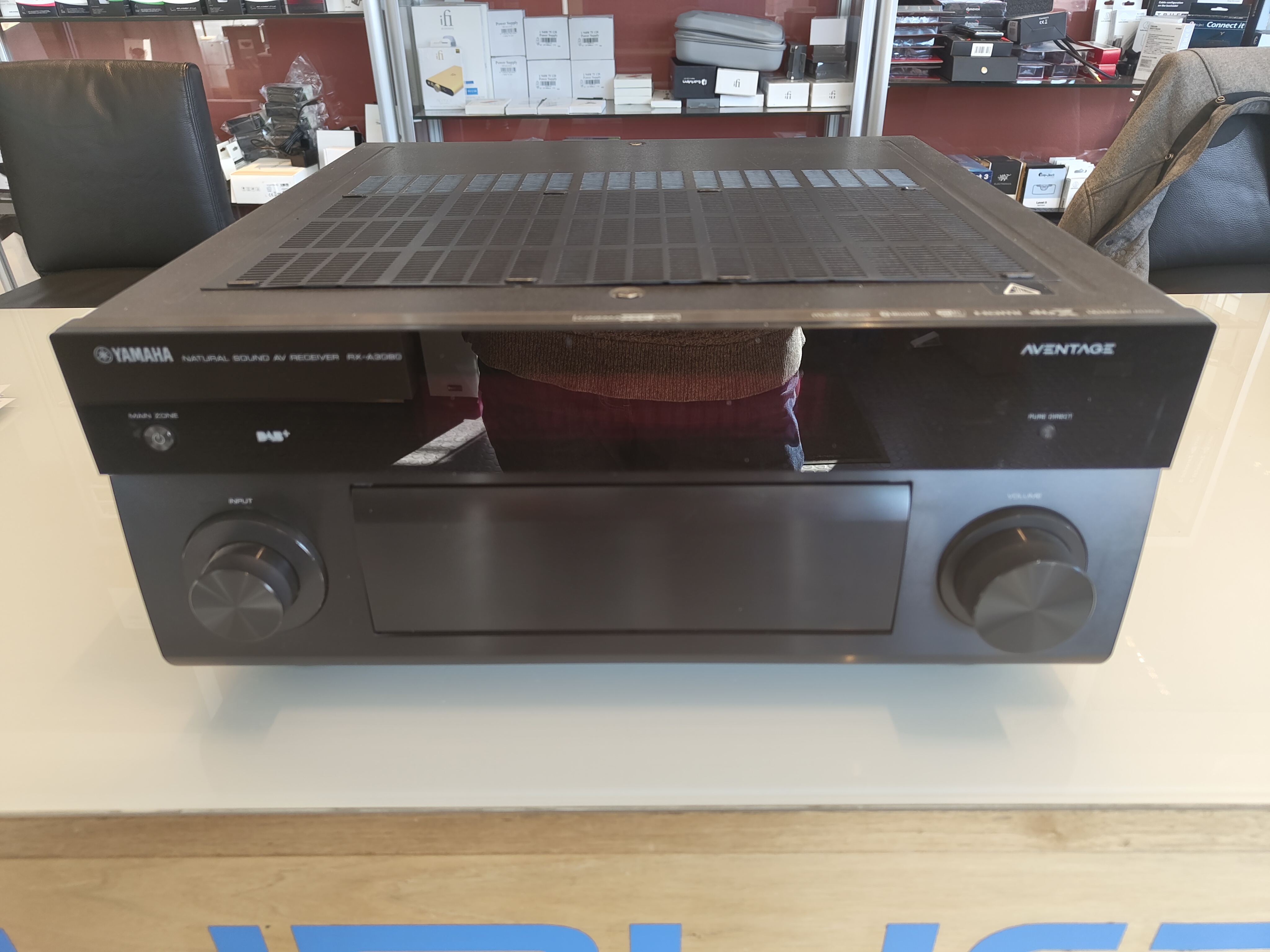 Yamaha RX-A3080 (120x80)