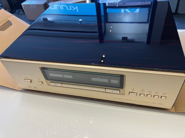 Accuphase DP-750 (80)