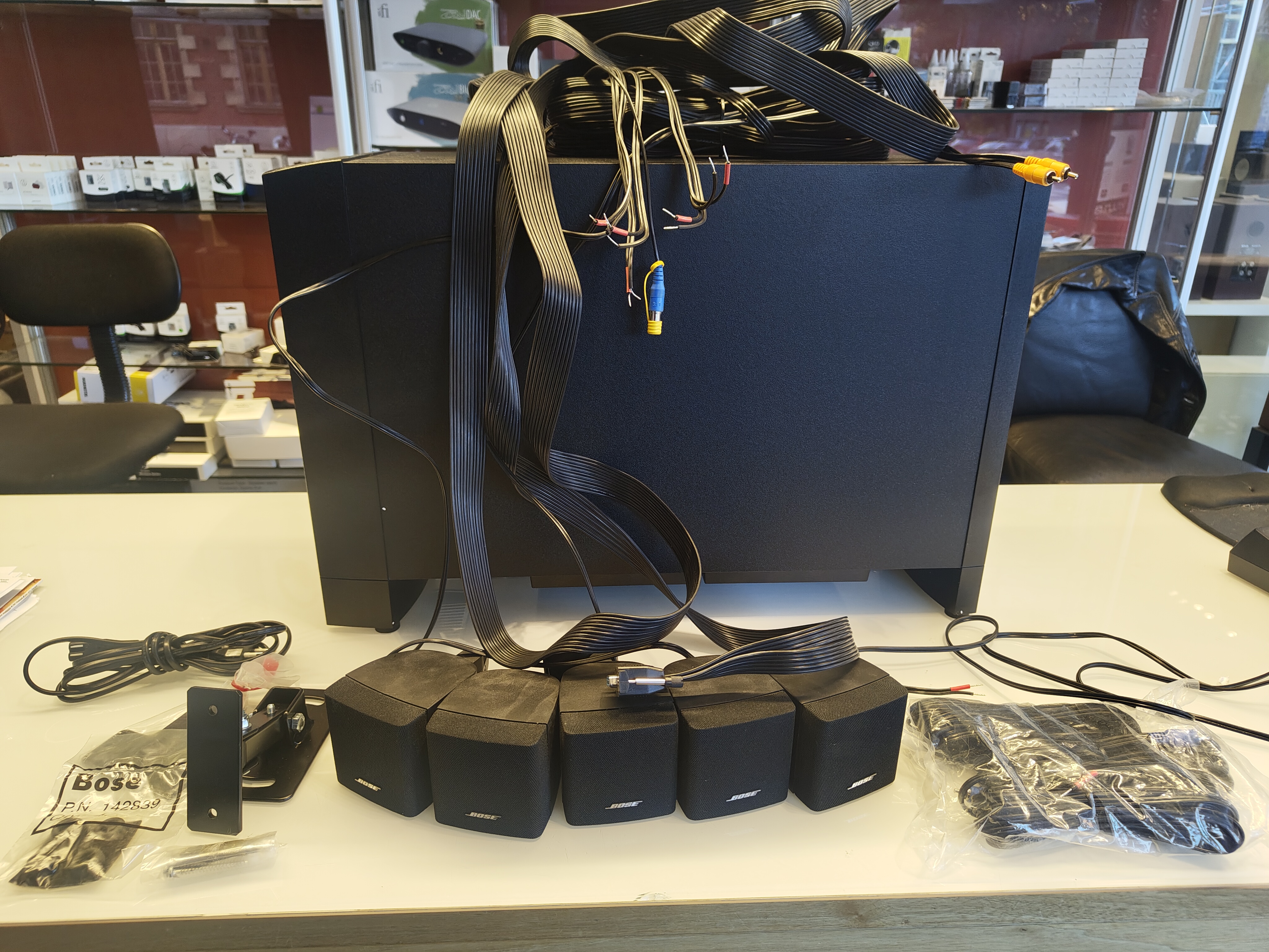 Bose kaiuttimia (120x80)