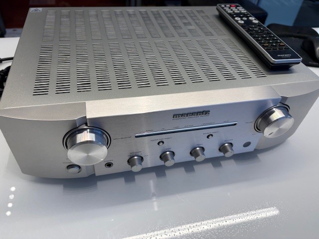 Marantz PM7003 (80)