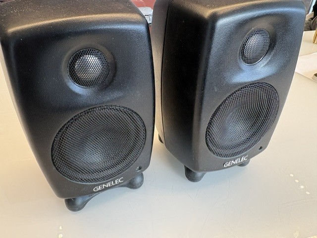 Genelec G One