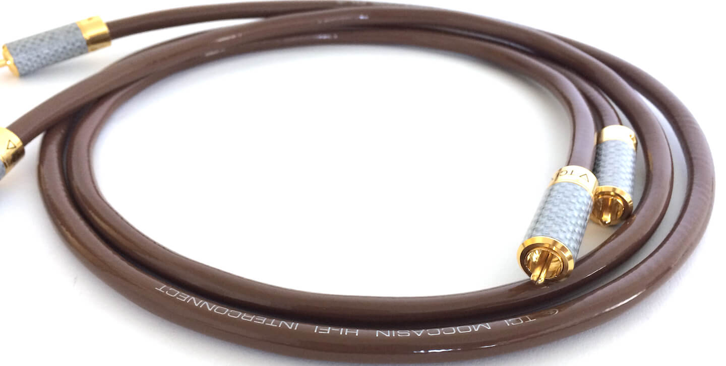 TCI  Moccasin Locking Gold RCA-välikaapeli (120x80)